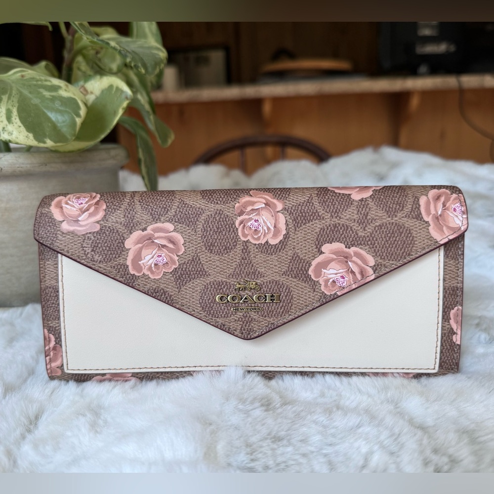 NWT COACH Signature Rose Print Soft Wallet - Foldover Wallet